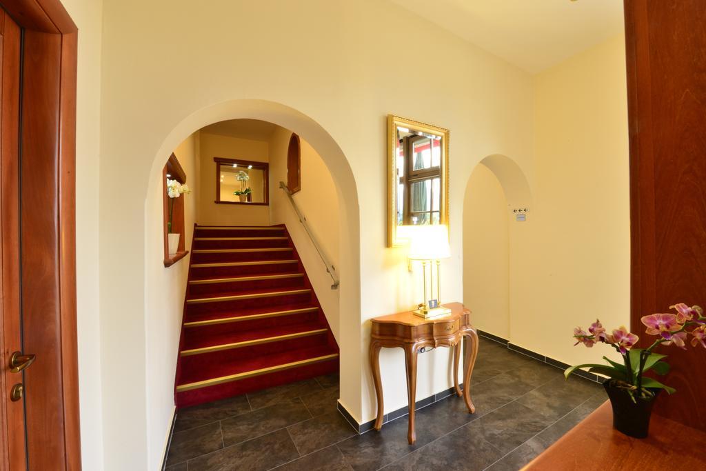 Hotel Beretta Ахенкирх Екстериор снимка