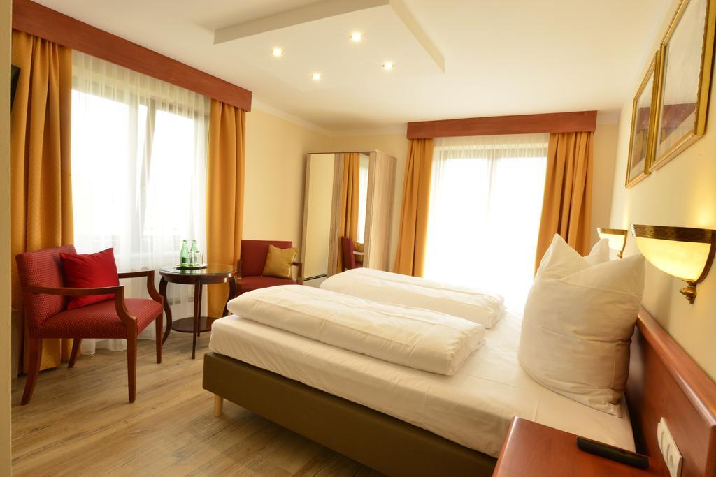 Hotel Beretta Ахенкирх Екстериор снимка